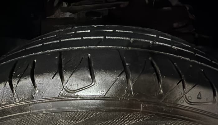 2024 Maruti Grand Vitara SIGMA SMART HYBRID, Petrol, Manual, 1,00,927 km, Right Front Tyre Tread