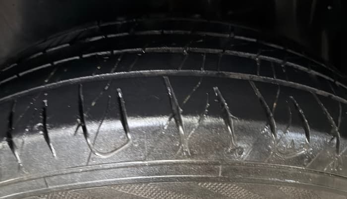 2024 Maruti Grand Vitara SIGMA SMART HYBRID, Petrol, Manual, 1,00,927 km, Left Rear Tyre Tread