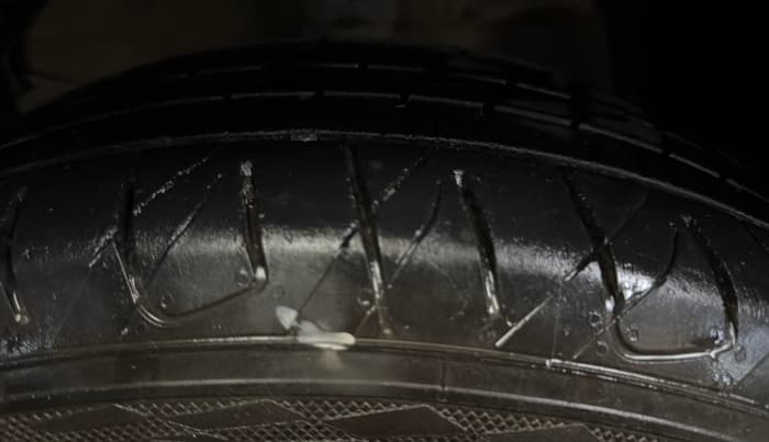 2024 Maruti Grand Vitara SIGMA SMART HYBRID, Petrol, Manual, 1,00,927 km, Left Front Tyre Tread