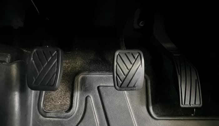 2024 Maruti Grand Vitara SIGMA SMART HYBRID, Petrol, Manual, 1,00,927 km, Pedals