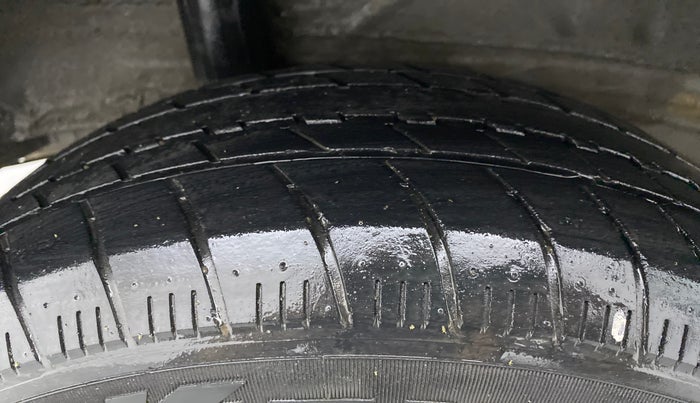 2018 Honda Amaze 1.2L I-VTEC S, Petrol, Manual, 33,195 km, Right Rear Tyre Tread