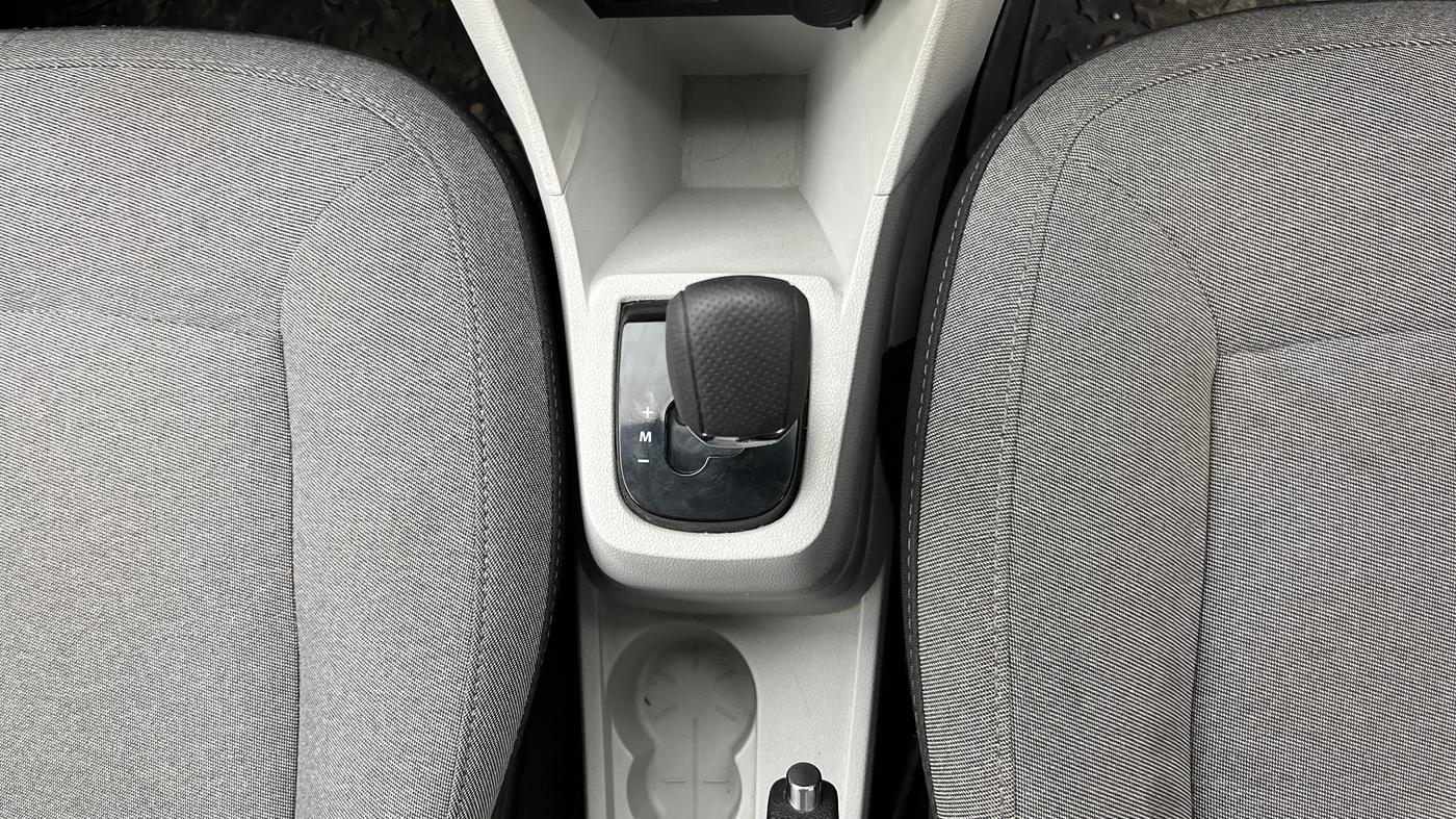 2025 Tata Tiago XZA, Petrol, Automatic, 5,844 km, Gear Lever