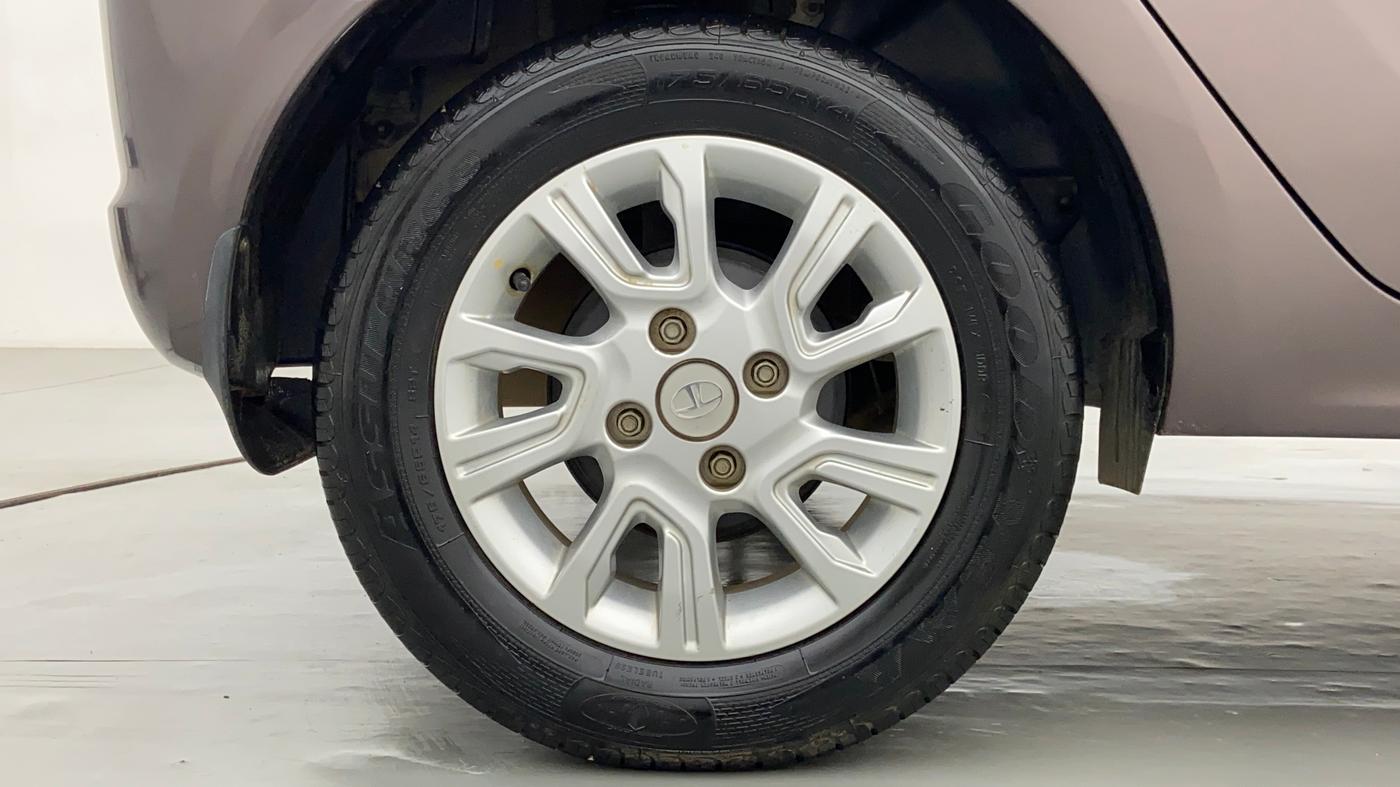 2018 Tata Tiago XZ 1.2 REVOTRON, Petrol, Manual, 19,416 km, Right Rear Wheel