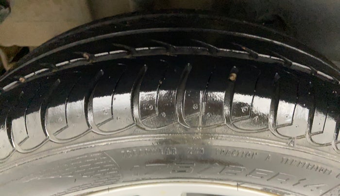 2018 Tata Tiago XZ 1.2 REVOTRON, Petrol, Manual, 19,416 km, Right Rear Tyre Tread