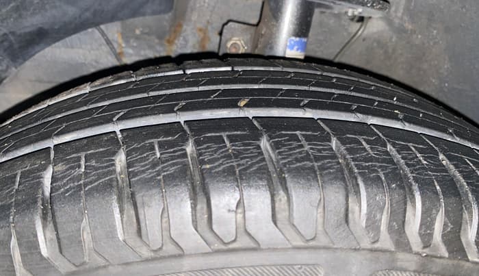 2018 Maruti Dzire ZXI, Petrol, Manual, 10,453 km, Left Front Tyre Tread