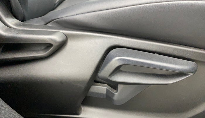 2022 Tata NEXON XZA PLUS (O) PETROL DARK EDITION, Petrol, Automatic, 42,221 km, Driver Side Adjustment Panel