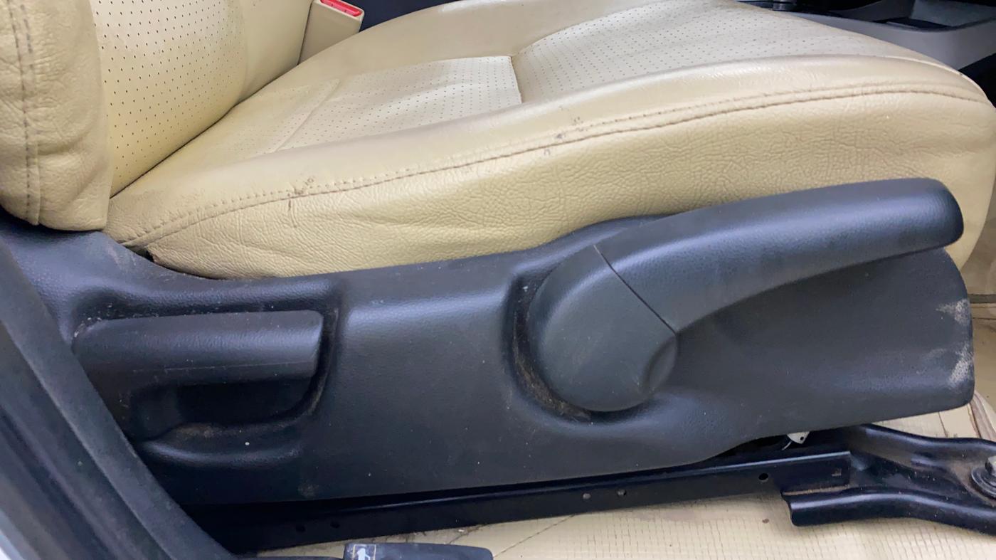 2016 Honda City 1.5L I-VTEC SV CVT, CNG, Automatic, 82,809 km, Driver Side Adjustment Panel