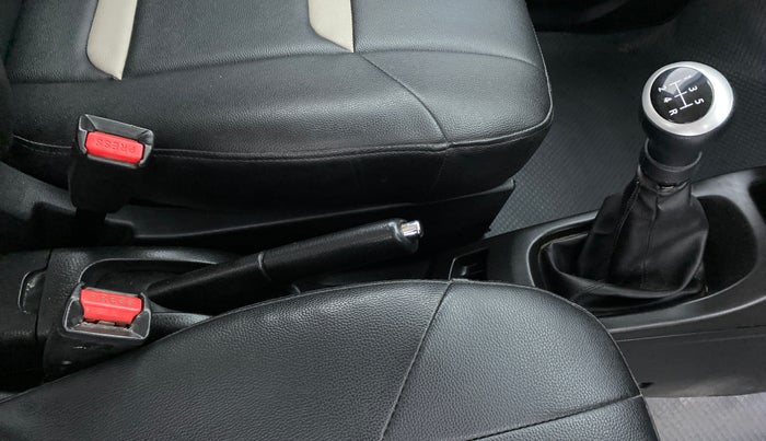 2014 Maruti Wagon R 1.0 VXI, Petrol, Manual, 52,728 km, Gear Lever