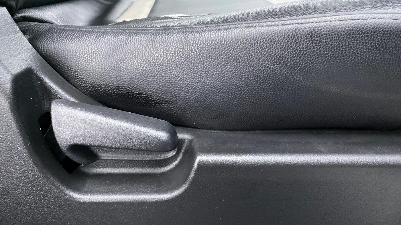 2014 Maruti Wagon R 1.0 VXI, Petrol, Manual, 52,728 km, Driver Side Adjustment Panel