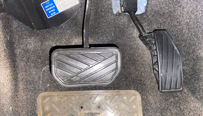 2018 Maruti Swift ZXI AMT, Petrol, Automatic, 73,393 km, Pedals