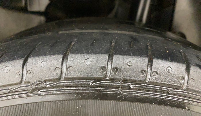 2018 Maruti Swift ZXI AMT, Petrol, Automatic, 73,393 km, Left Rear Tyre Tread