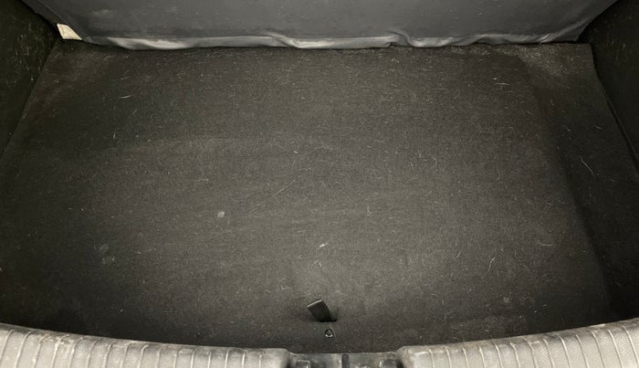 2017 Hyundai Grand i10 MAGNA AT 1.2 KAPPA VTVT, Petrol, Automatic, 46,834 km, Boot Inside