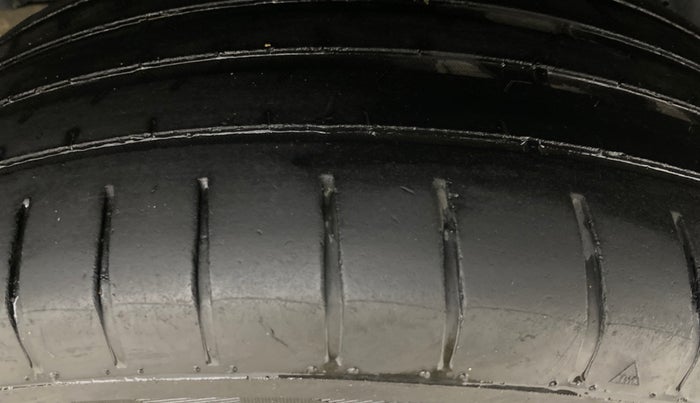 2023 Maruti Baleno ALPHA 1.2 AGS, Petrol, Automatic, 67,843 km, Left Rear Tyre Tread