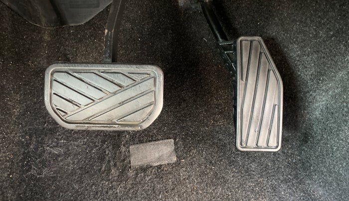 2023 Maruti Baleno ALPHA 1.2 AGS, Petrol, Automatic, 67,843 km, Pedals