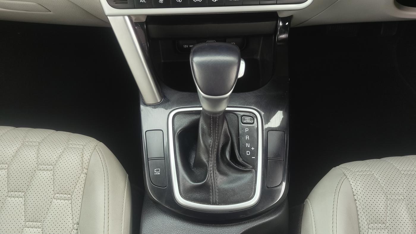 2021 KIA SELTOS HTX IVT 1.5 PETROL, Petrol, Automatic, 69,189 km, Gear Lever