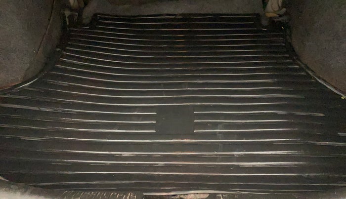 2012 Ford Classic 1.4 TITANIUM DIESEL, Diesel, Manual, 1,17,652 km, Boot Inside