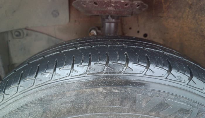 2015 Honda Brio S MT, Petrol, Manual, 59,858 km, Left Front Tyre Tread