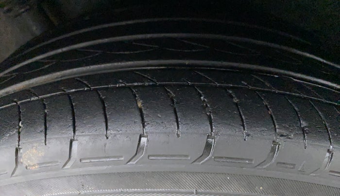 2020 Honda Civic ZX MT DIESEL, Diesel, Manual, 29,774 km, Right Rear Tyre Tread