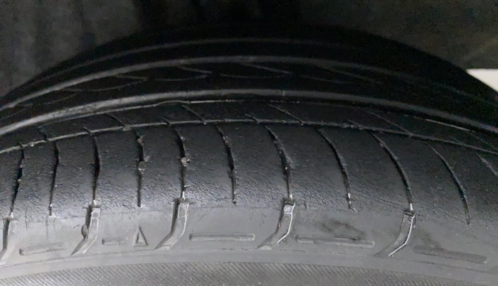 2020 Honda Civic ZX MT DIESEL, Diesel, Manual, 29,774 km, Left Rear Tyre Tread