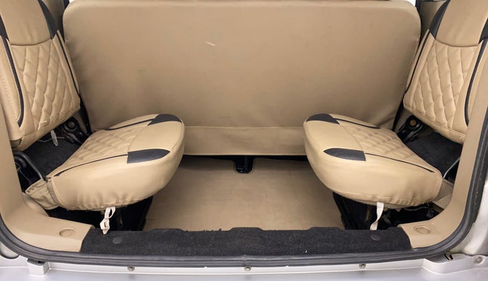 2016 Mahindra TUV300 T8, Diesel, Manual, 51,412 km, Third Seat Row ( optional )