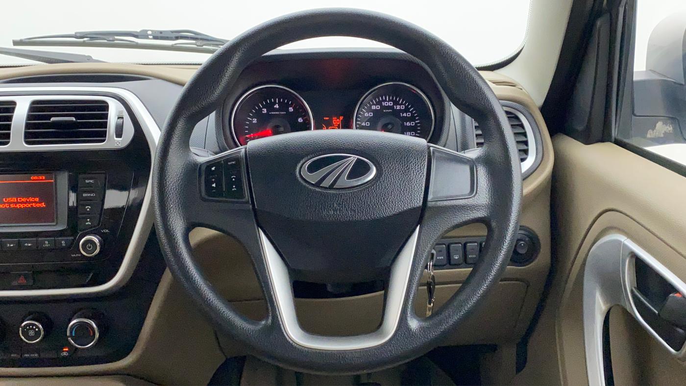 2016 Mahindra TUV300 T8, Diesel, Manual, 51,412 km, Steering Wheel Close Up
