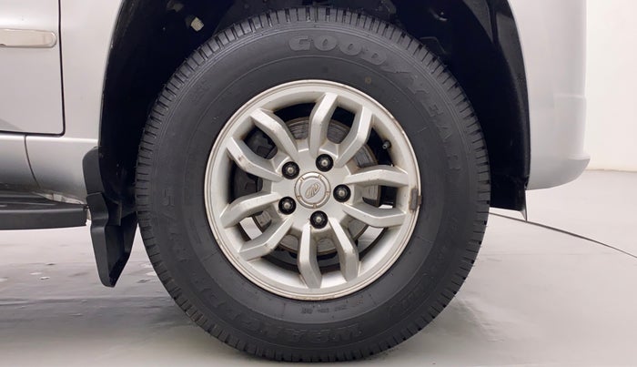 2016 Mahindra TUV300 T8, Diesel, Manual, 51,412 km, Right Front Wheel