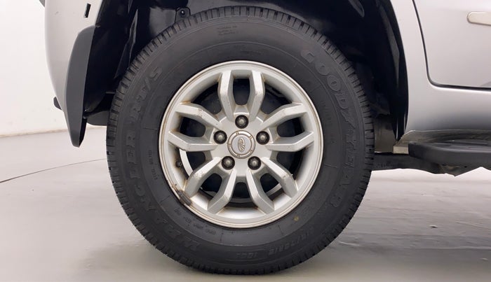 2016 Mahindra TUV300 T8, Diesel, Manual, 51,412 km, Right Rear Wheel