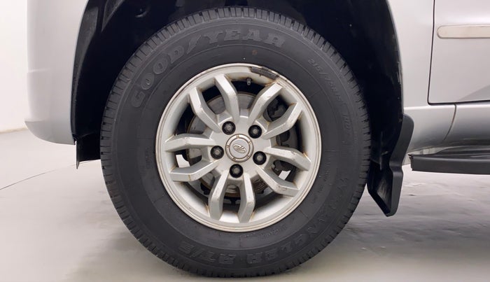 2016 Mahindra TUV300 T8, Diesel, Manual, 51,412 km, Left Front Wheel