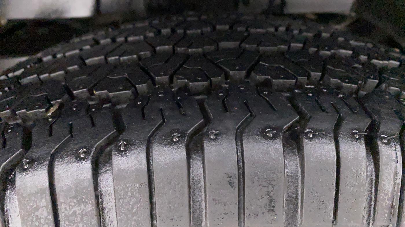 2016 Mahindra TUV300 T8, Diesel, Manual, 51,412 km, Left Rear Tyre Tread