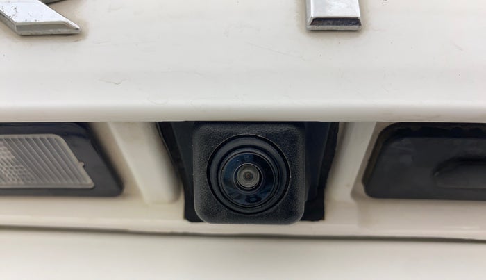 2022 Renault TRIBER RXZ AMT DUAL TONE, Petrol, Automatic, 30,814 km, Parking Camera