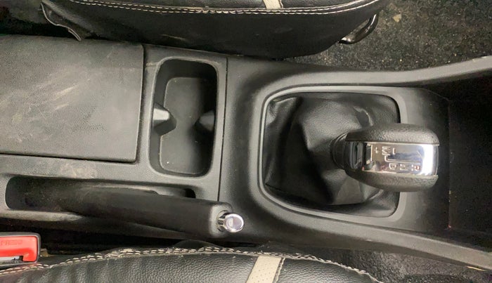 2022 Renault TRIBER RXZ AMT DUAL TONE, Petrol, Automatic, 30,814 km, Gear Lever