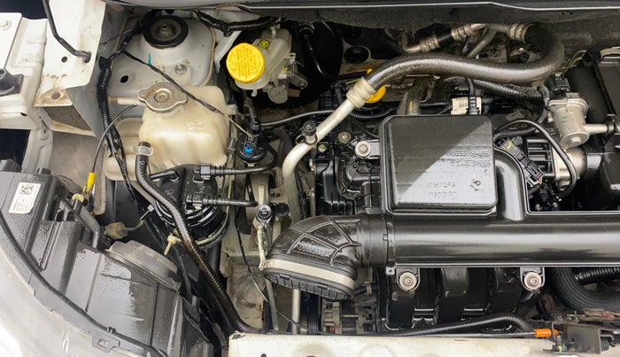 2022 Renault TRIBER RXZ AMT DUAL TONE, Petrol, Automatic, 30,814 km, Engine View - Right