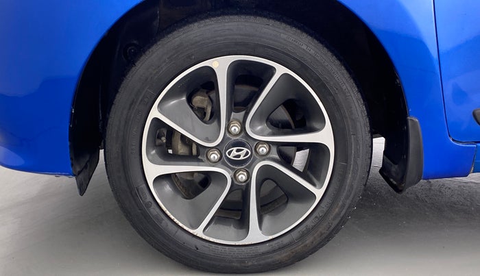 2017 Hyundai Grand i10 SPORTZ (O) 1.2 AT VTVT, Petrol, Automatic, 28,787 km, Left Front Wheel