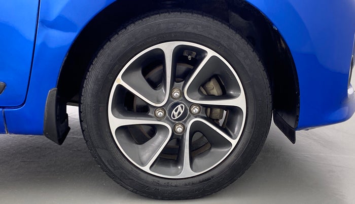 2017 Hyundai Grand i10 SPORTZ (O) 1.2 AT VTVT, Petrol, Automatic, 28,787 km, Right Front Wheel