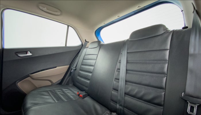 2017 Hyundai Grand i10 SPORTZ (O) 1.2 AT VTVT, Petrol, Automatic, 28,787 km, Right Side Rear Door Cabin