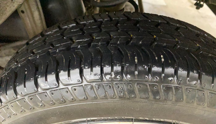 2014 Maruti Alto K10 VXI, Petrol, Manual, 13,152 km, Left Rear Tyre Tread