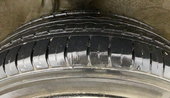 2014 Maruti Alto K10 VXI, Petrol, Manual, 13,152 km, Right Front Tyre Tread