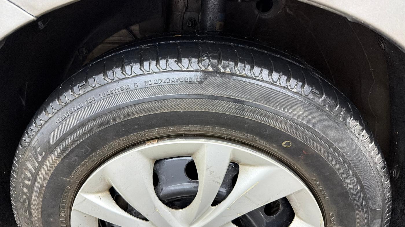 2021 Maruti Swift VXI AMT, Petrol, Automatic, 44,956 km, Left Front Tyre Tread