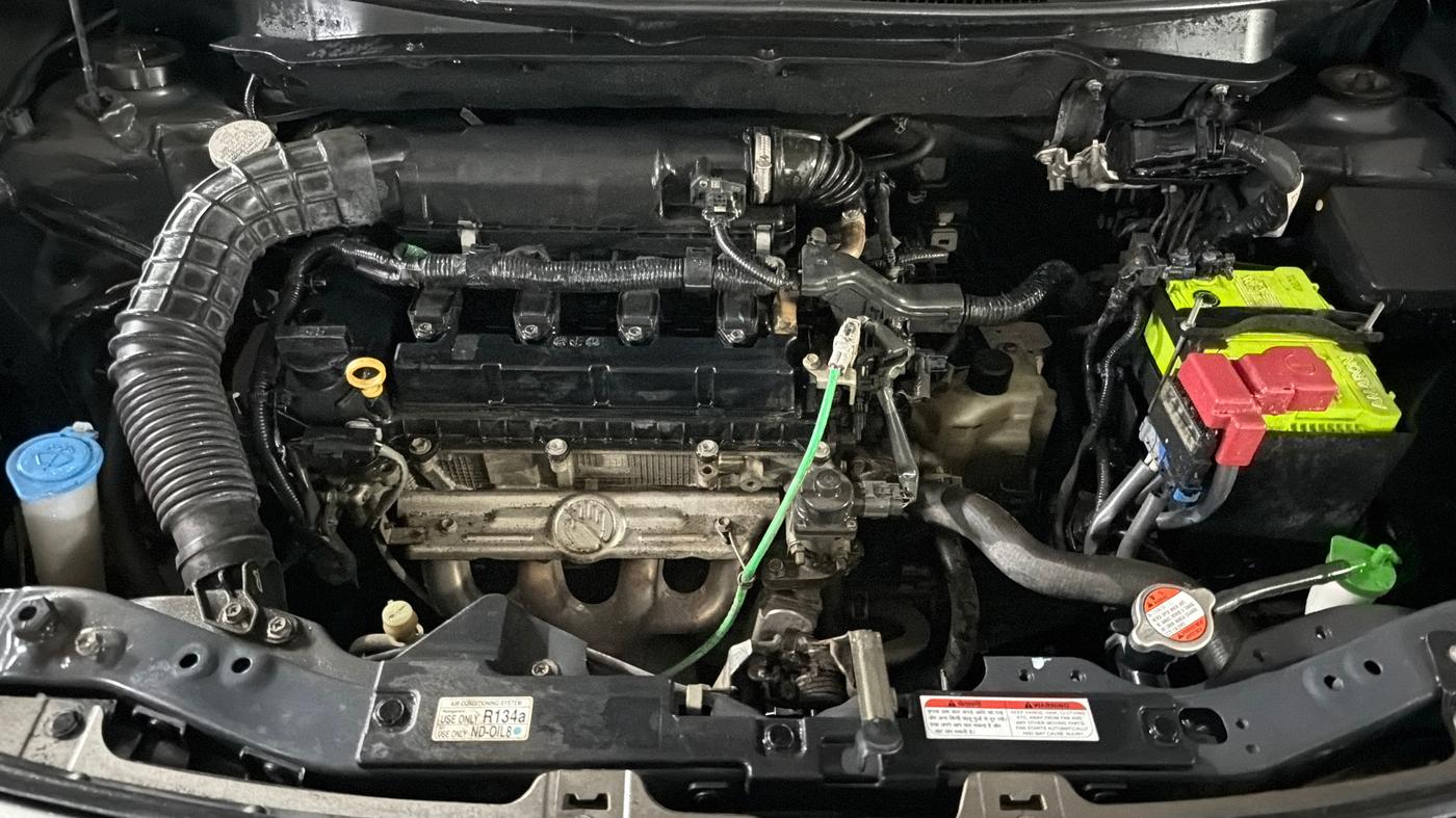 2021 Maruti Swift VXI AMT, Petrol, Automatic, 44,956 km, Engine View
