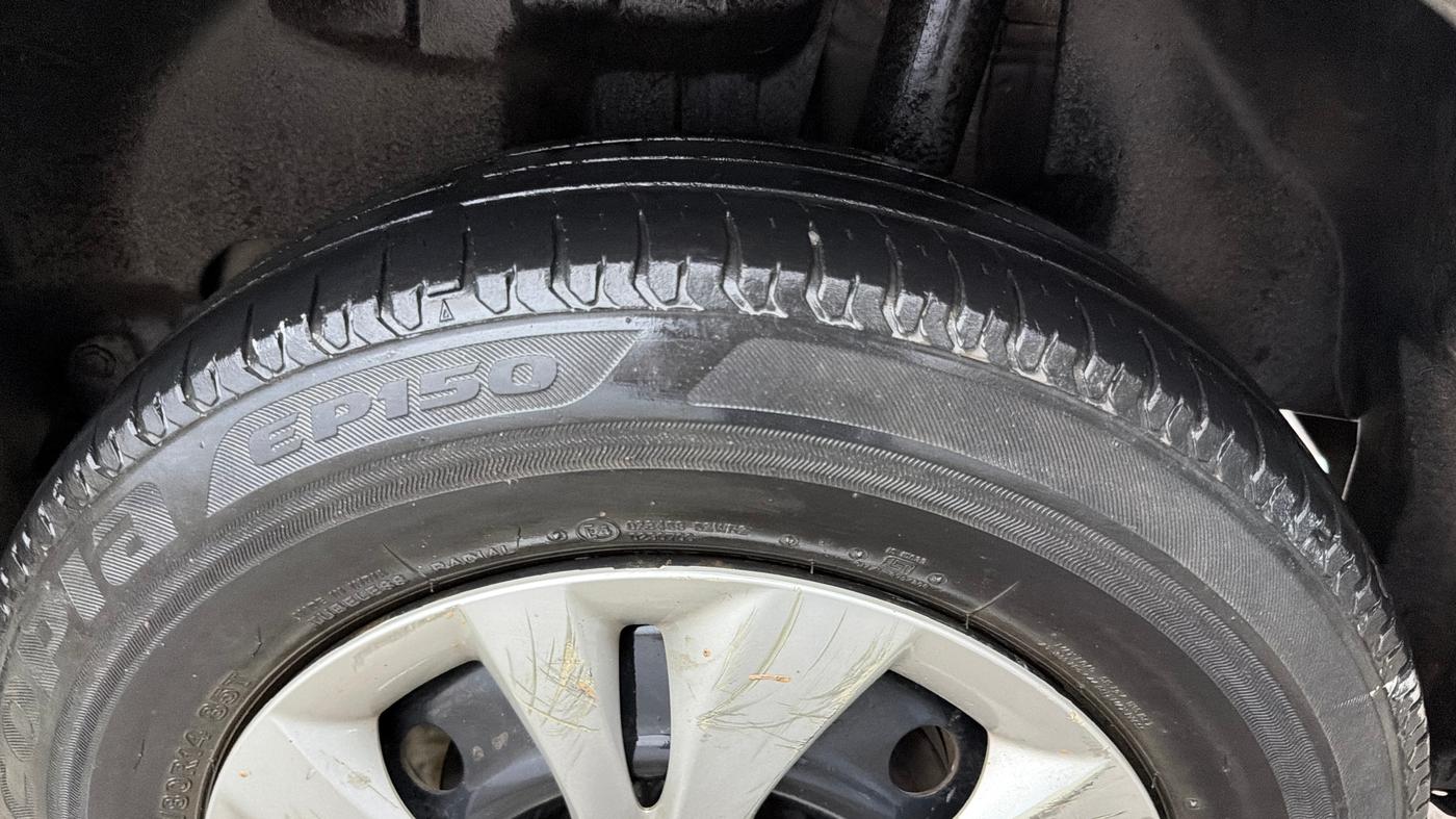 2021 Maruti Swift VXI AMT, Petrol, Automatic, 44,956 km, Left Rear Tyre Tread