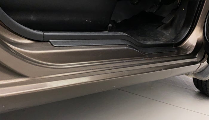 2016 Maruti Wagon R 1.0 VXI OPT, Petrol, Manual, 19,740 km, Right running board - Slightly rusted