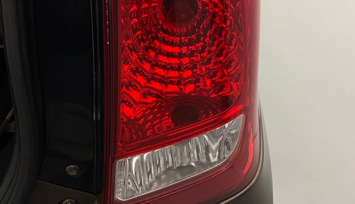 2016 Maruti Wagon R 1.0 VXI OPT, Petrol, Manual, 19,740 km, Right tail light - Minor scratches
