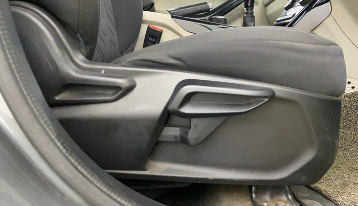 2020 Tata NEXON XZ PLUS (O) PETROL, Petrol, Manual, 61,298 km, Driver Side Adjustment Panel