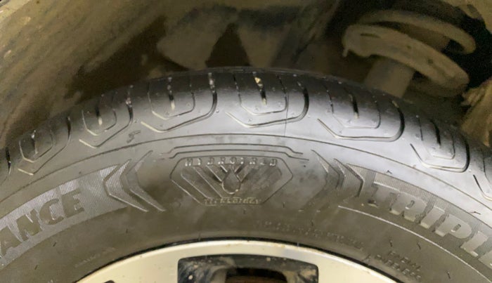 2020 Tata NEXON XZ PLUS (O) PETROL, Petrol, Manual, 61,298 km, Left Front Tyre Tread