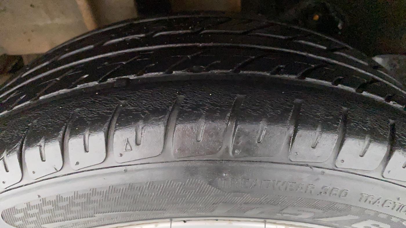 2018 Tata Tiago XZ 1.2 REVOTRON, Petrol, Manual, 25,710 km, Right Rear Tyre Tread