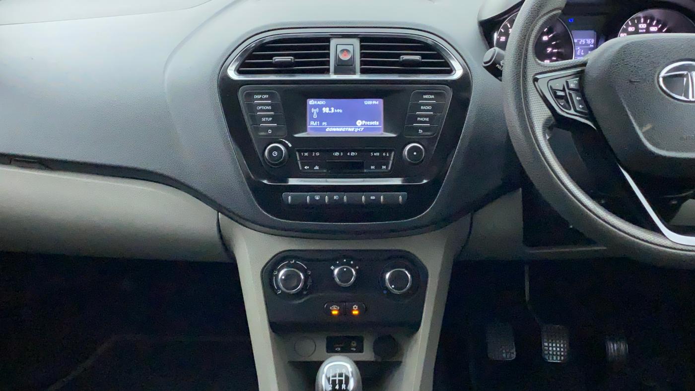 2018 Tata Tiago XZ 1.2 REVOTRON, Petrol, Manual, 25,710 km, Air Conditioner