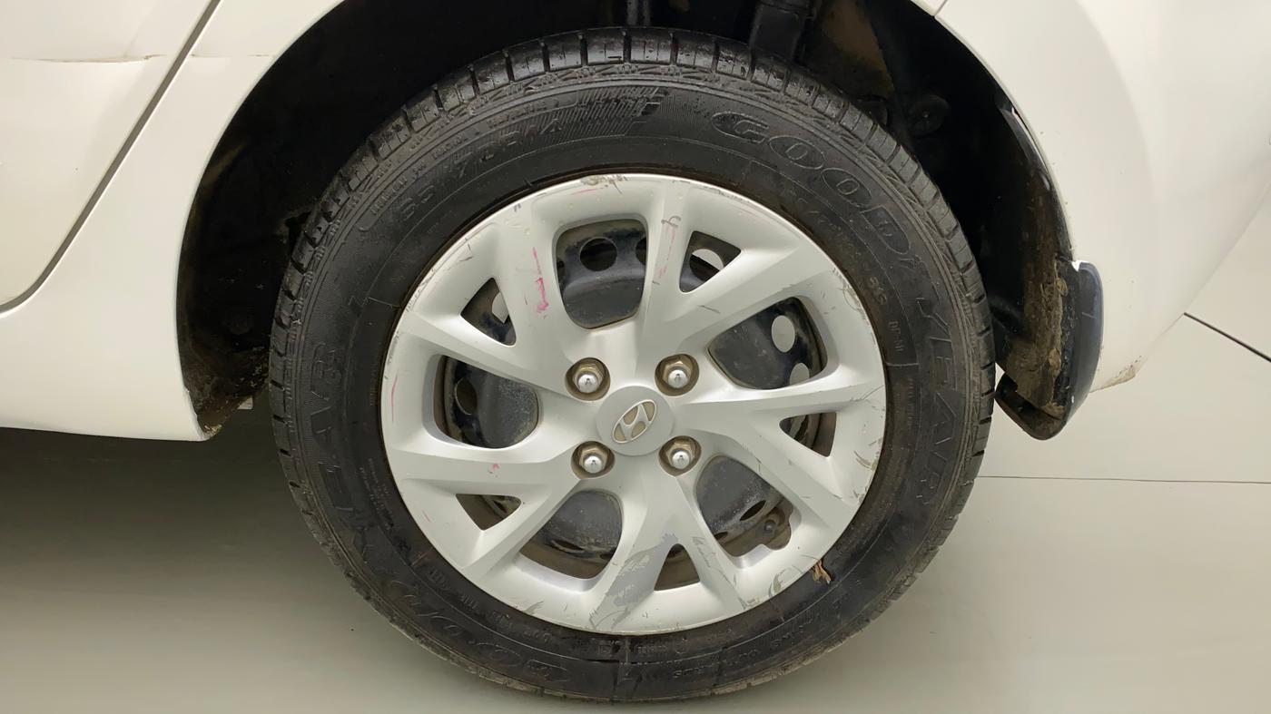 2017 Hyundai Grand i10 SPORTZ (O) 1.2 KAPPA VTVT, Petrol, Manual, 82,037 km, Left Rear Wheel