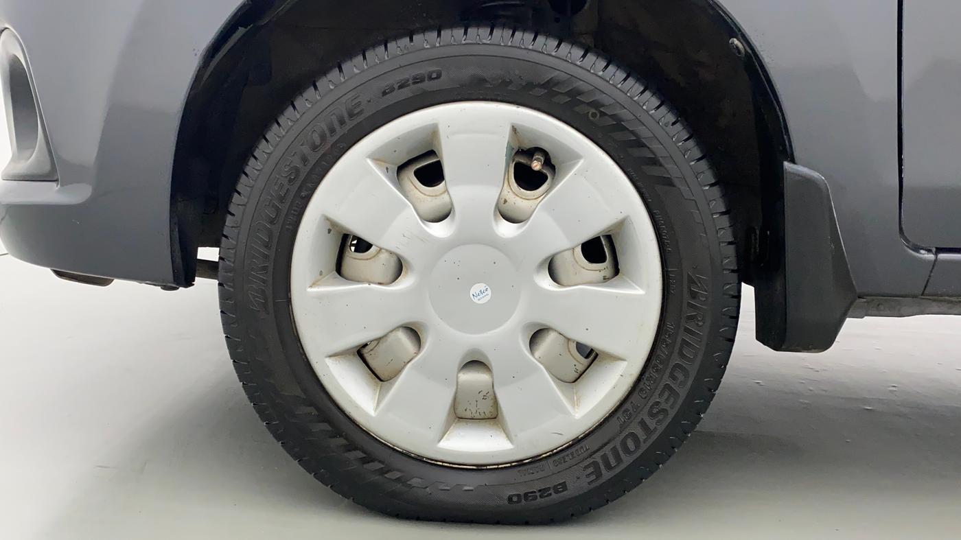 2016 Maruti Alto K10 LXI CNG, CNG, Manual, 63,010 km, Left Front Wheel