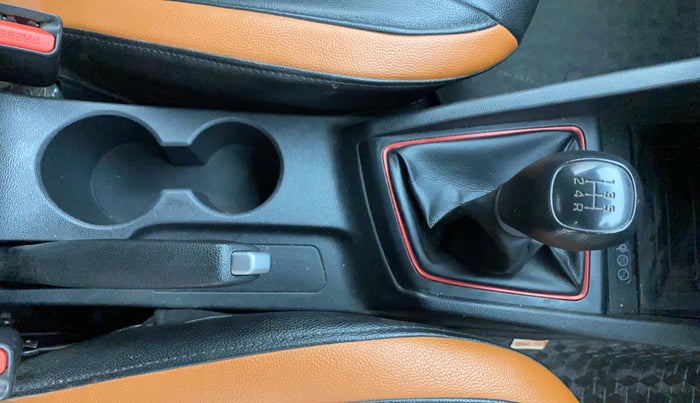 2019 Hyundai Elite i20 SPORTZ PLUS 1.2 DUAL TONE, Petrol, Manual, 1,07,519 km, Gear Lever