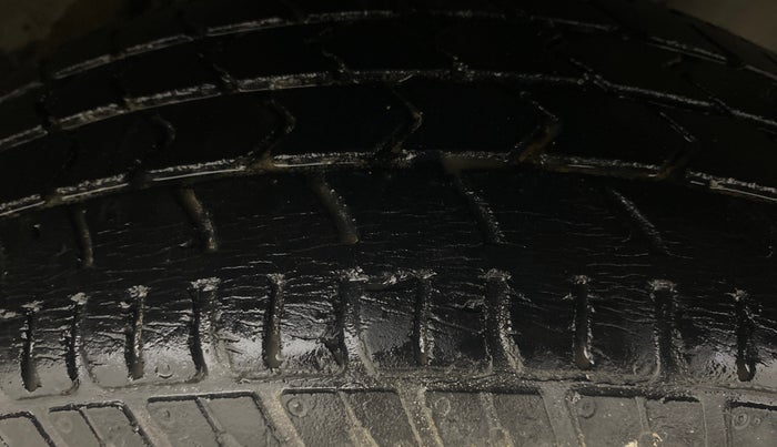 2015 Maruti Alto K10 VXI, Petrol, Manual, 36,513 km, Right Front Tyre Tread